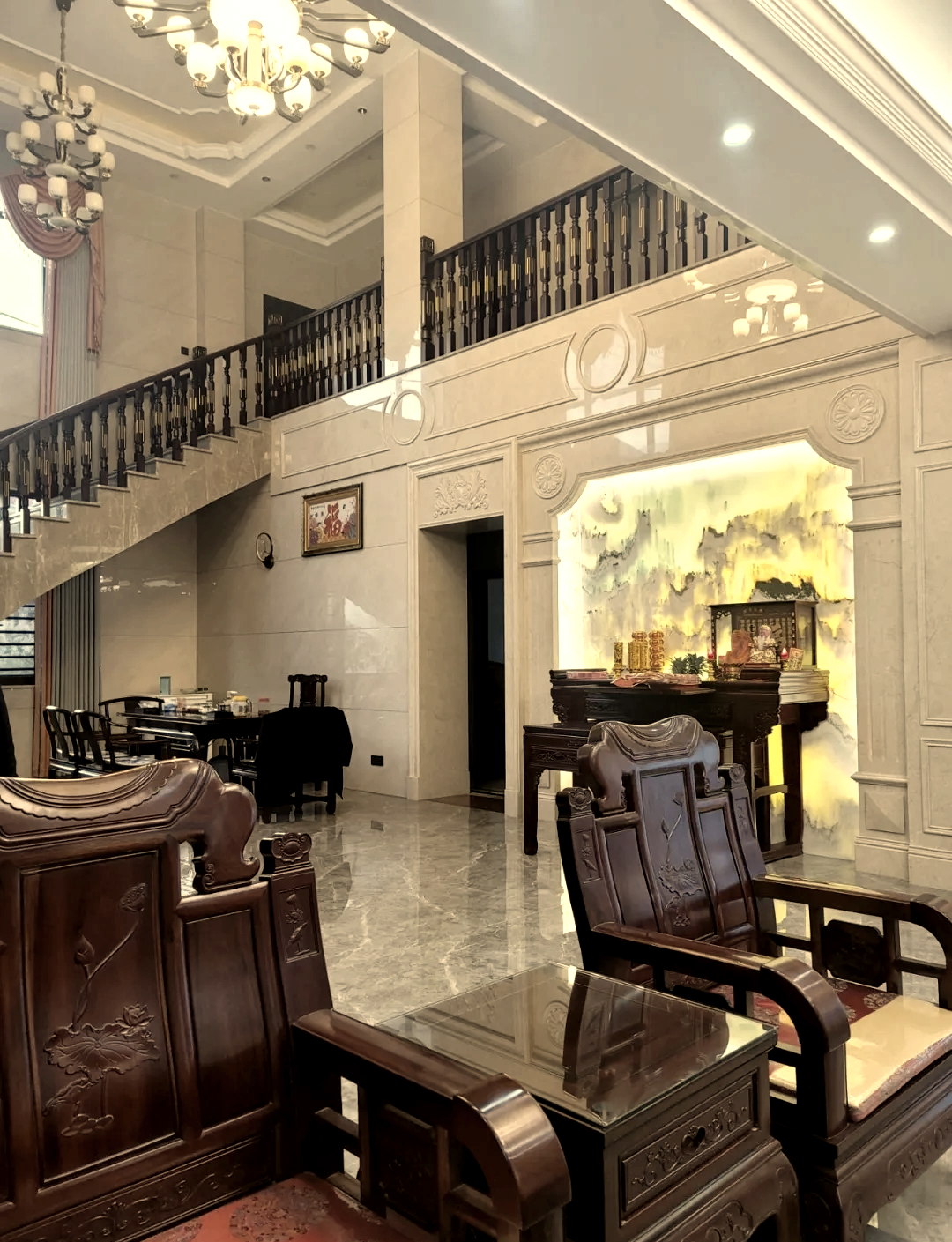 福建农村惊现众多奢华别墅,网友直呼:太奢华了!