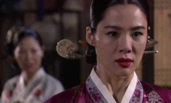 《宫中残酷史:花儿的战争》结局是什么?