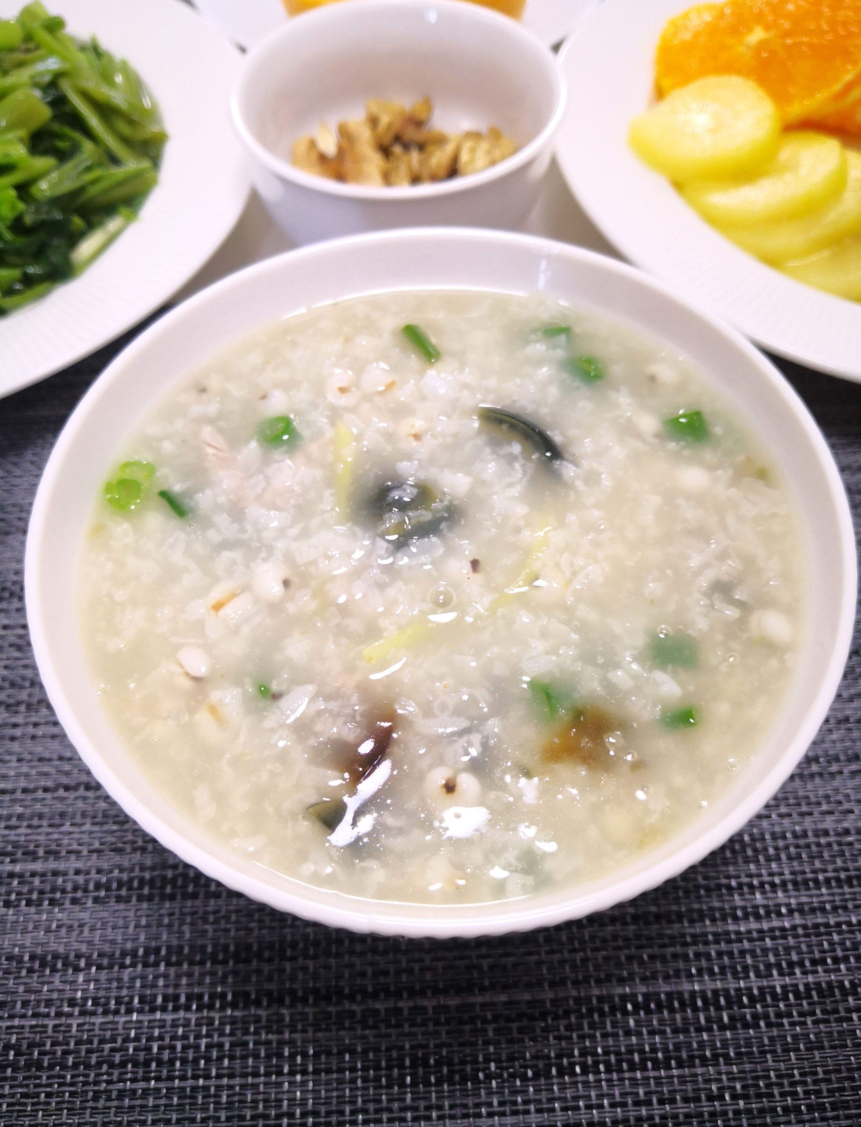 不一样的皮蛋瘦肉粥,只因多加这一米又被称为美容米,又香又美肤