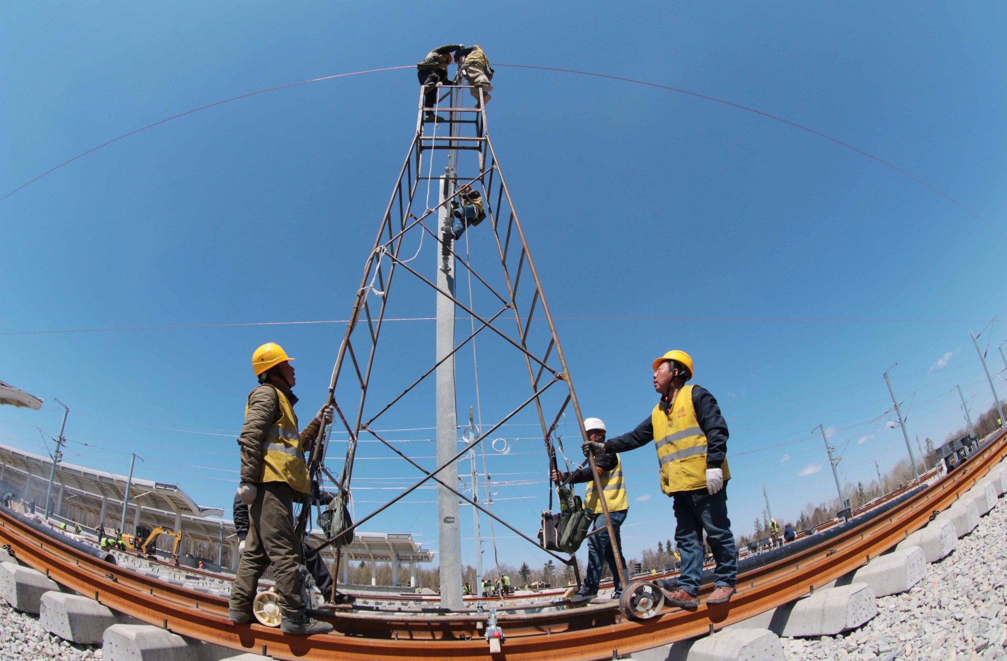 「组图」敦白客专四电施工顺利推进