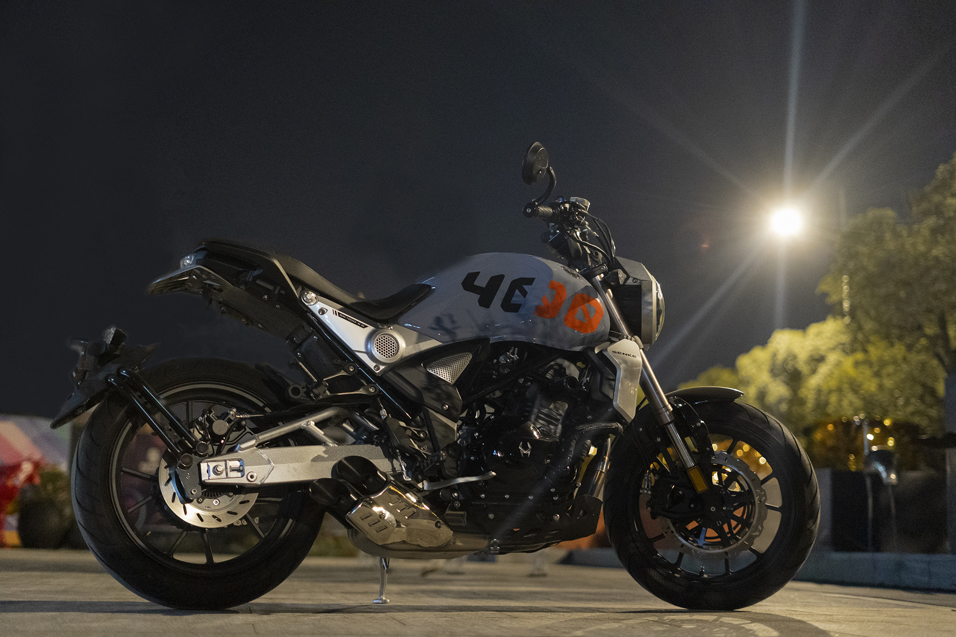 森科摩托,复古金刚魔兽机车sk400-kg