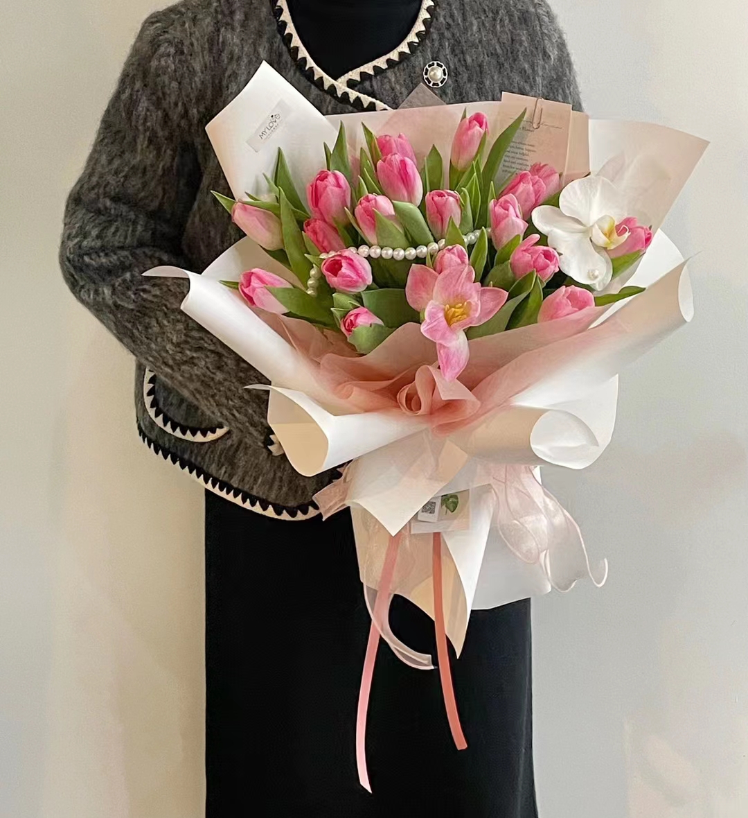 总有人会怀抱鲜花为你而来