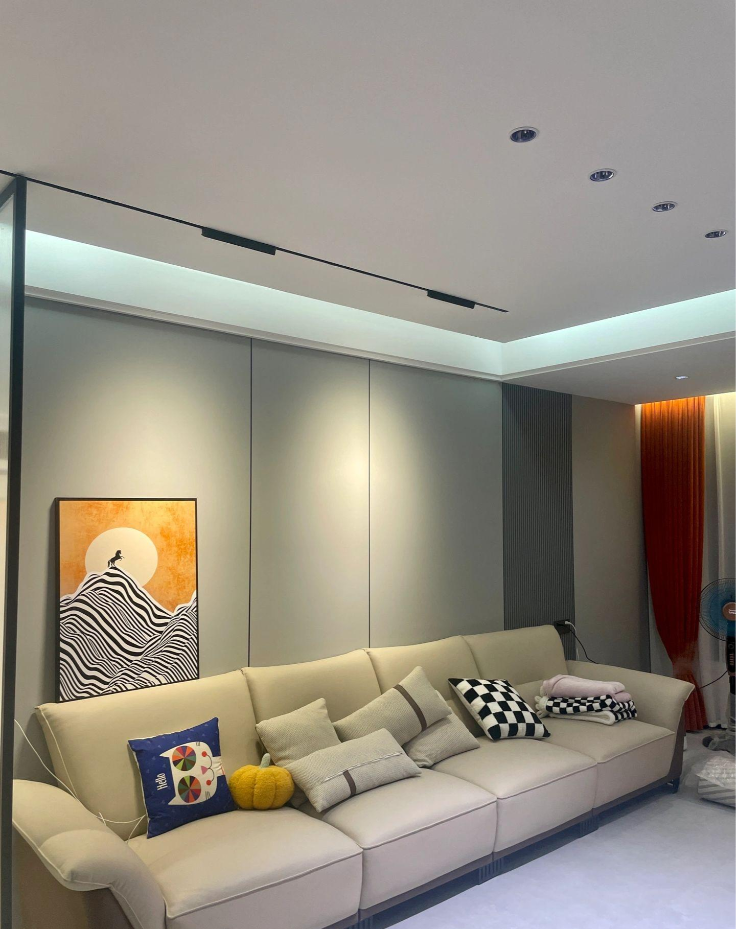 9種，客廳護墻板設計案例，提升家裝顏值。(圖8)