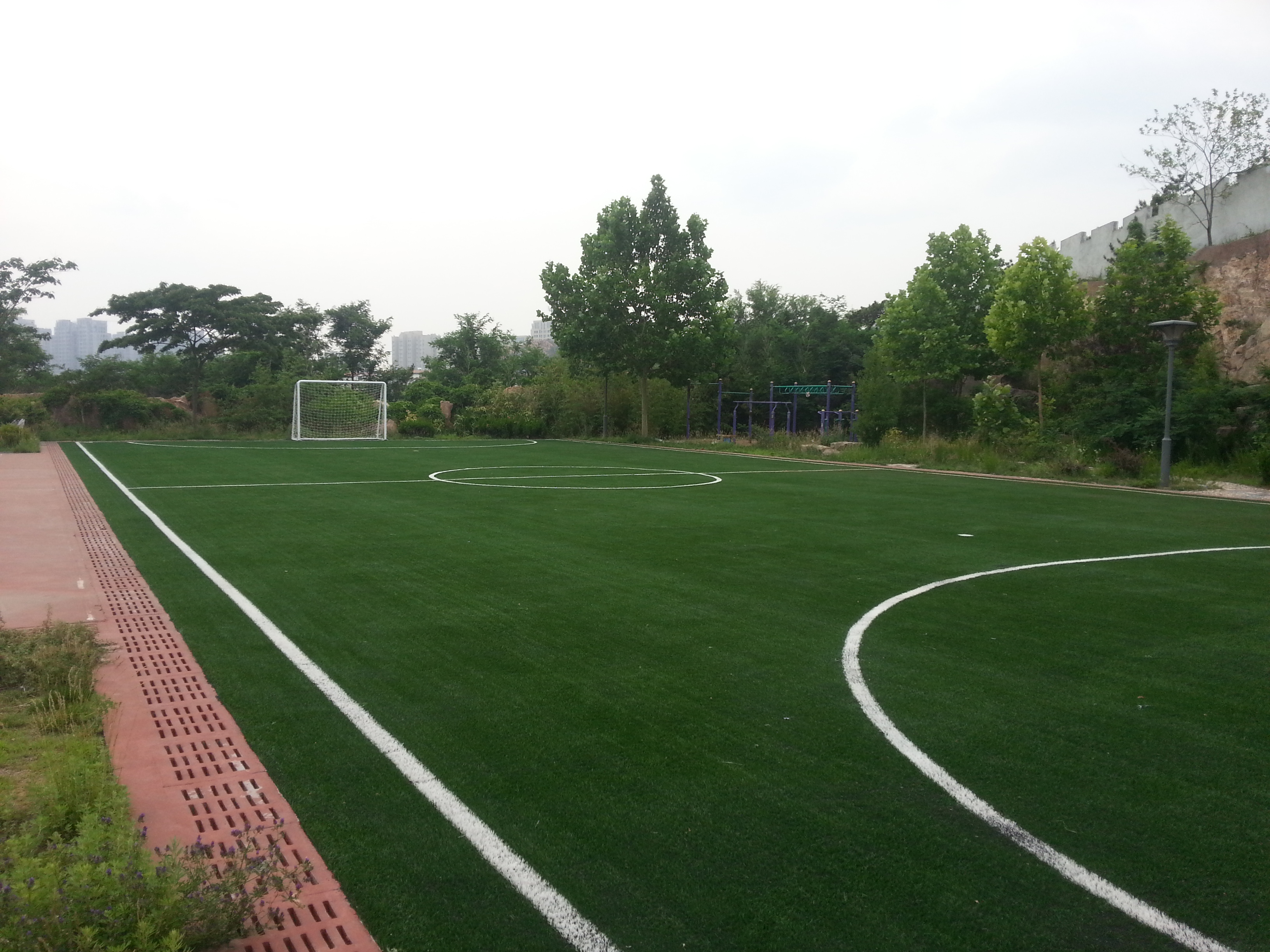 五人制人造草坪足球场(建造方案详解)