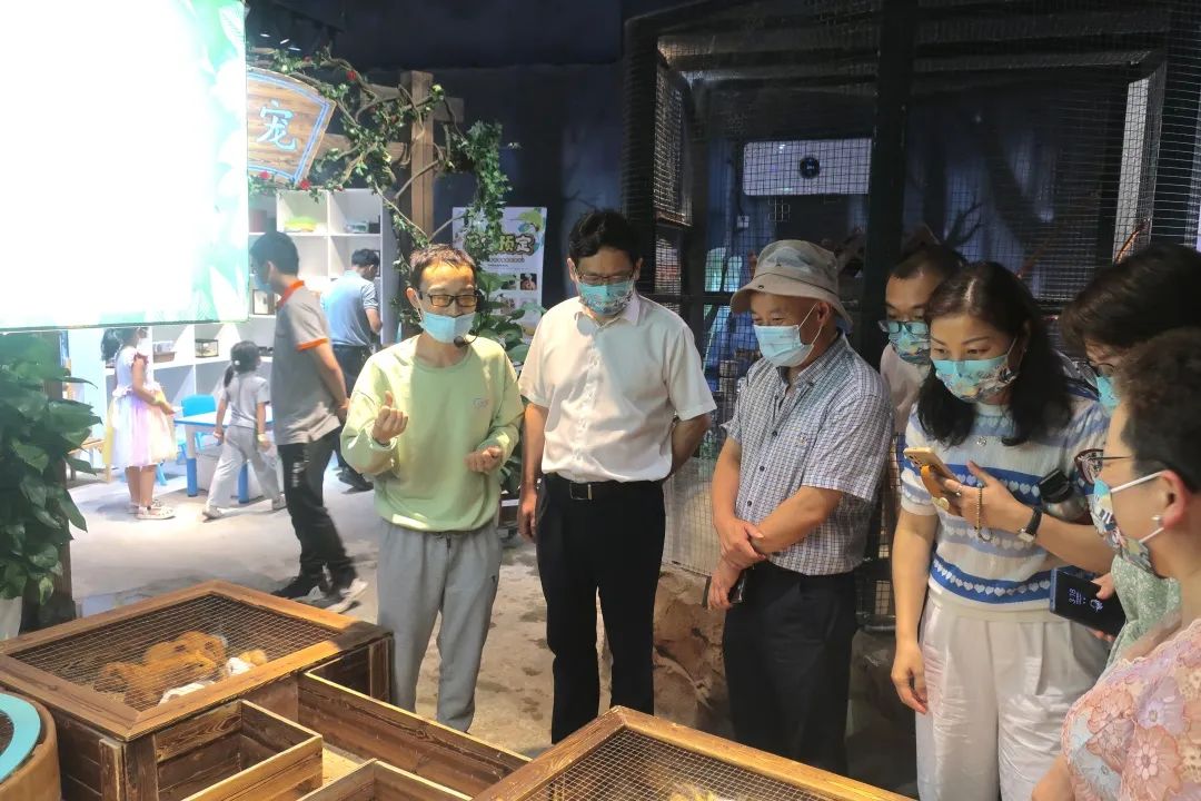 区人大常委会副主任沈洪相一行调研我区全国科普示范区创建工作