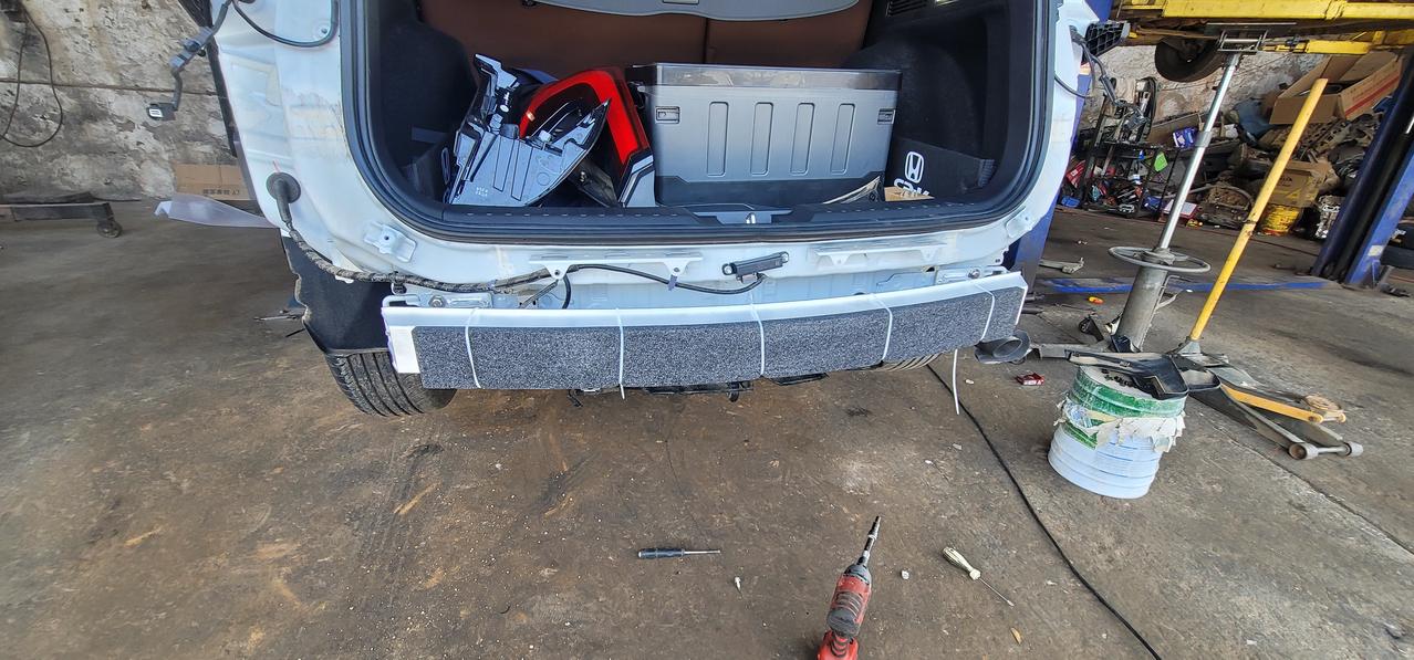 2023款crv phev升级后防撞梁