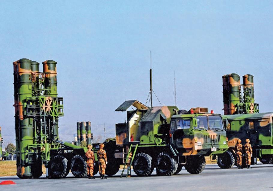 迅速机动!红旗-9防空导弹实战演练