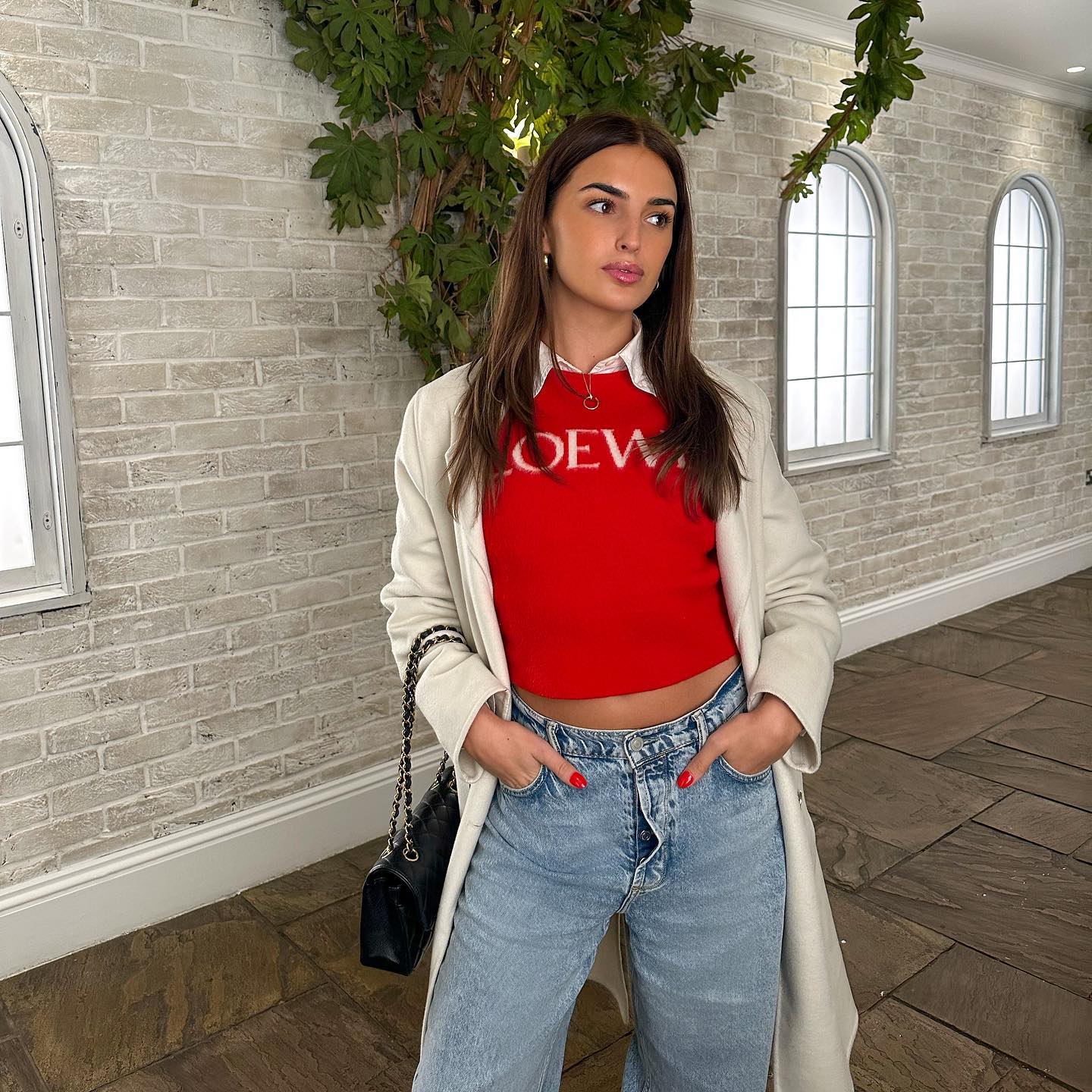 格拉利什女友萨沙:青梅竹马分分合合?被脚踏四条船仍选择原谅