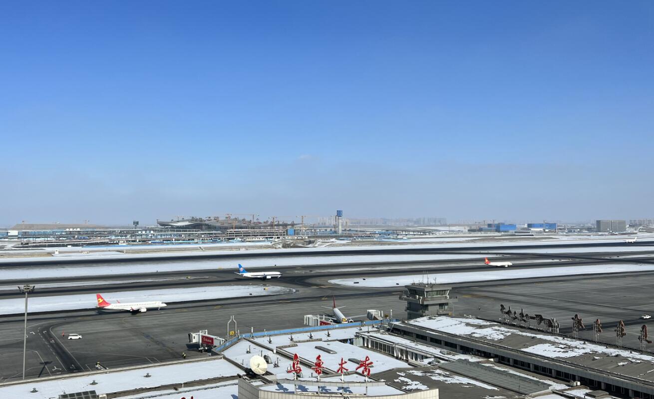 新疆空管局终端中心塔台管制室有序推进多跑道运行准备工作