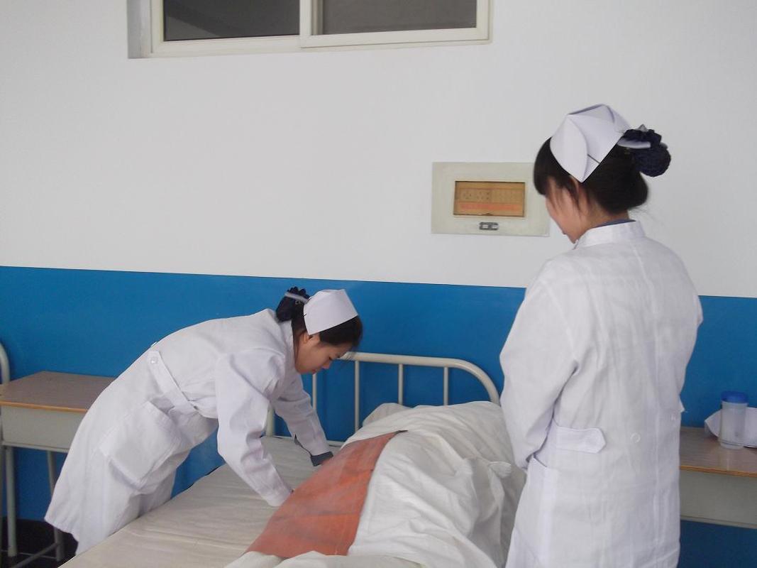 专业护理,老人褥疮预防有妙招!