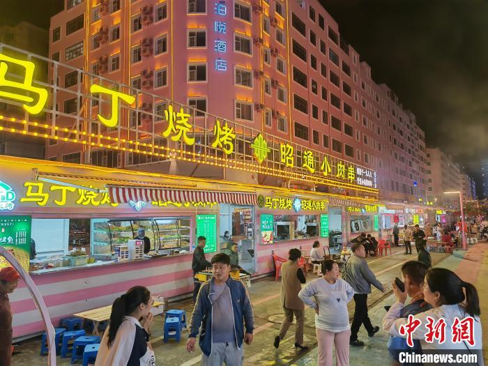 特色小吃产业化发展 云南昭通"小肉串"串起发展新路子