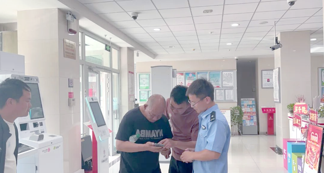 阿拉山口民警全心服务助聋哑游客跨国之旅