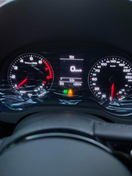 奥迪a3新车就出现机油不足怎么回事?