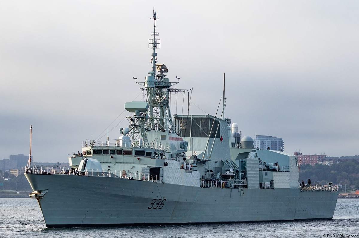 威廉·佩顿:一艘加拿大军舰在距中国海岸90公里处做什么?