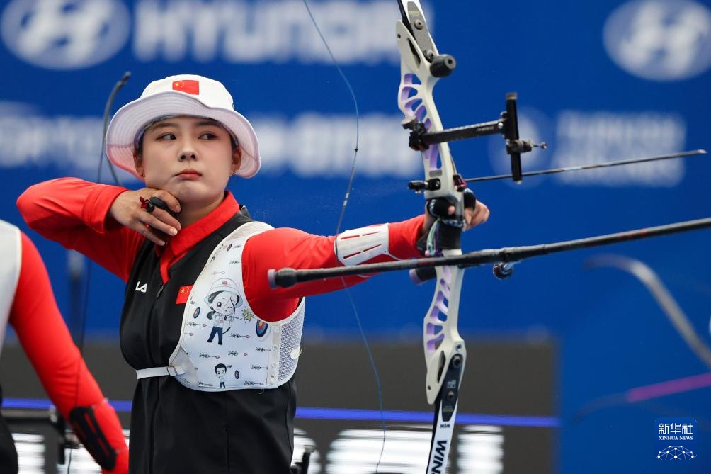 射箭——世界杯赛上海站:中国队夺得女子反曲弓团体赛冠军