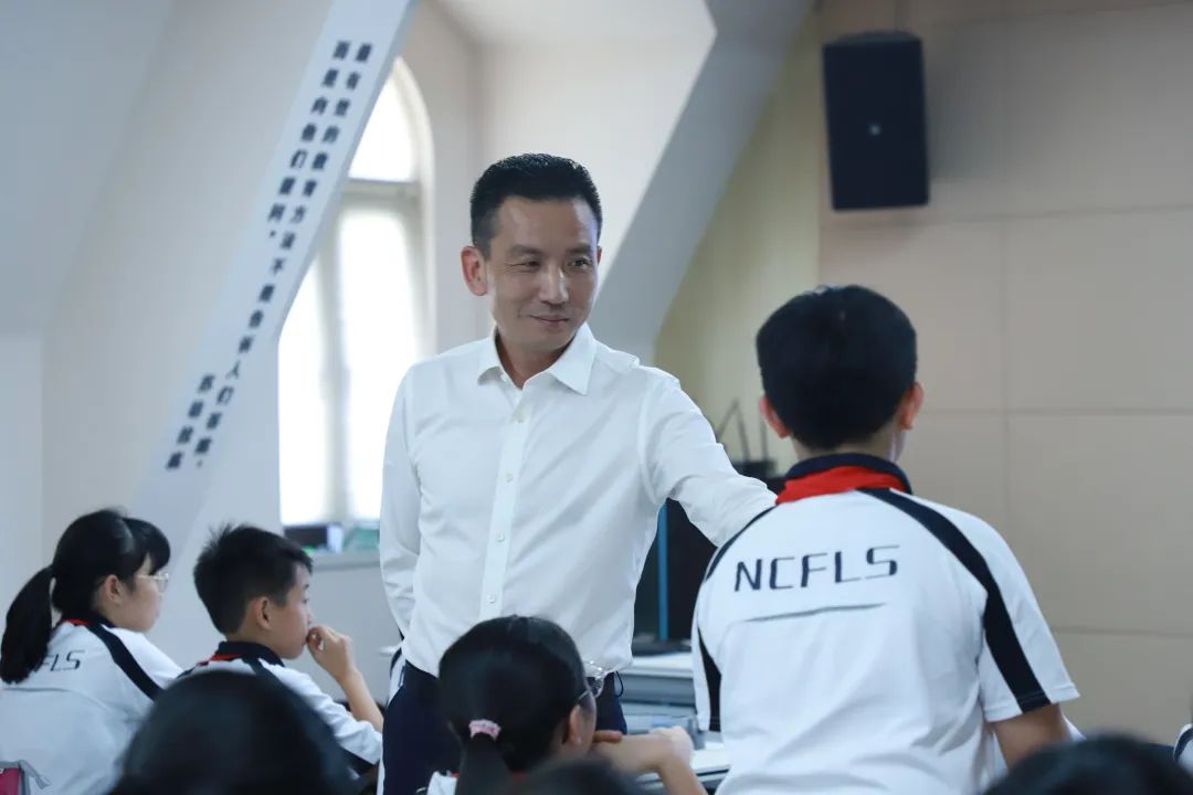 "双减"观察 | 杭州新世纪外国语学校校长虞大明:以"思辩"开启学生非凡