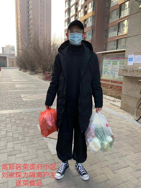 大学生志愿者刘家琛:助力抗疫让我快速成长