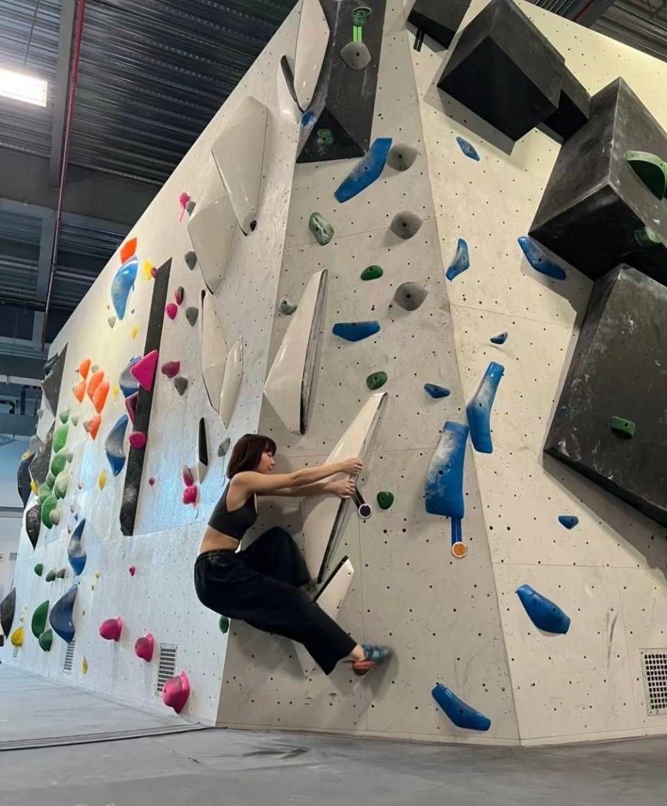 范明女儿范美辰纽约大学毕业,颜值与智商双高成"富二代"新偶像