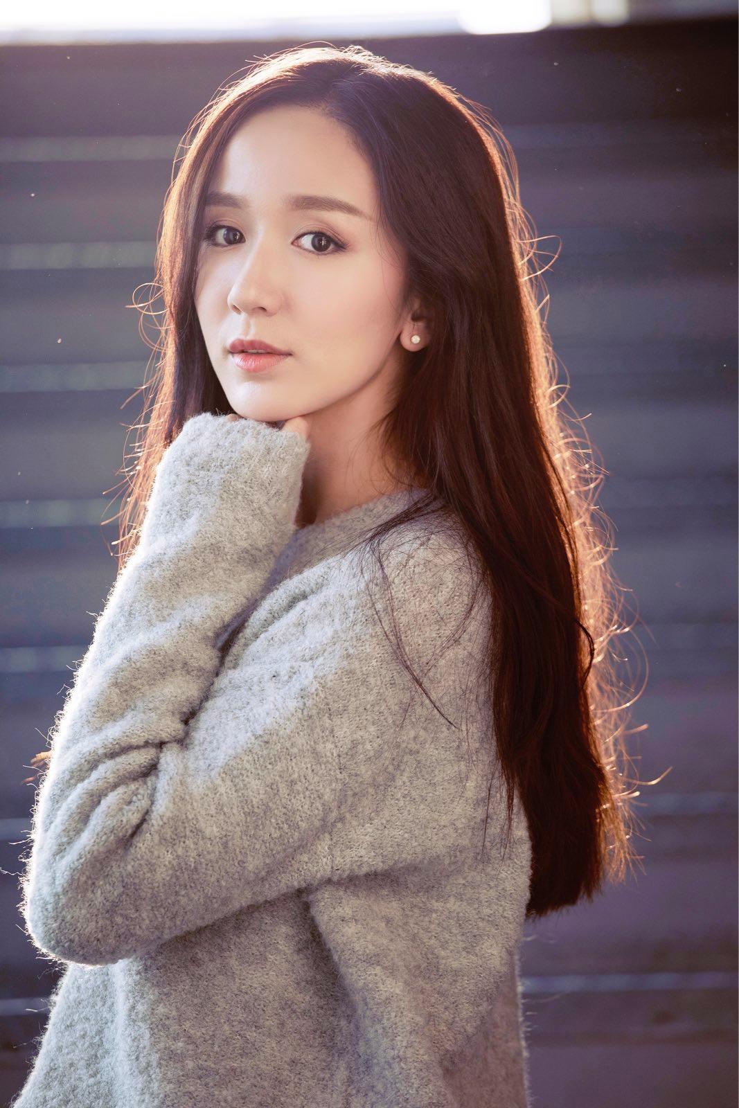 娄艺潇,只演过胡一菲?