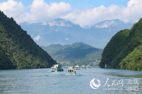 武隆:"水上喀斯特原始森林"芙蓉江游船起航