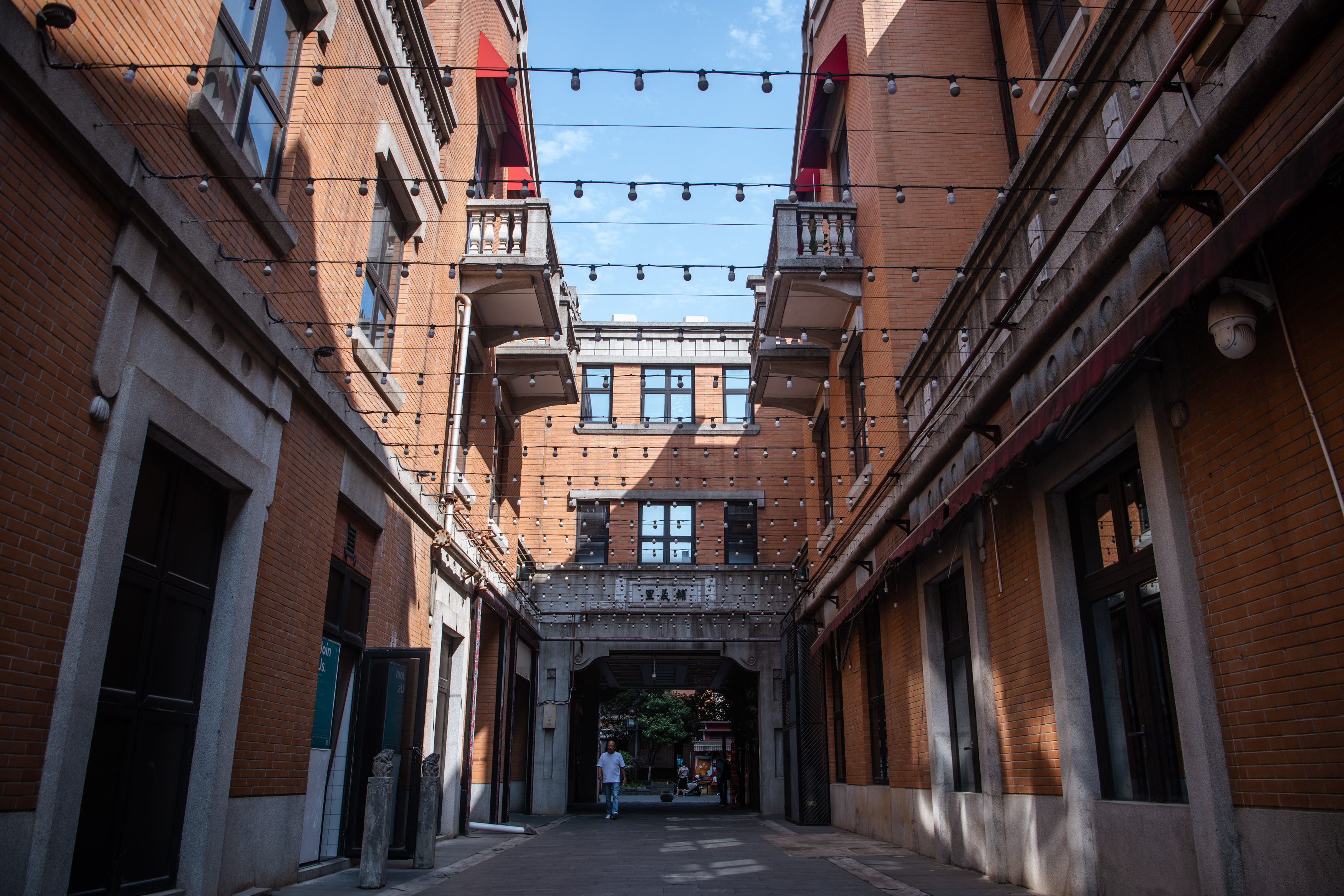 (新华全媒 )解码文化自信的城市样本丨汉口历史风貌区:老城焕新生