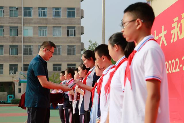 烟台十中举行新学期开学典礼