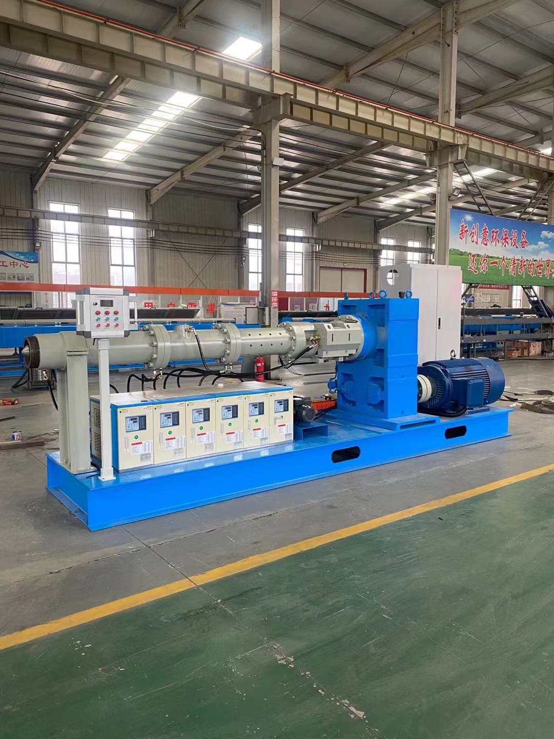 河北新创意厂家生产150型橡胶挤出机系列