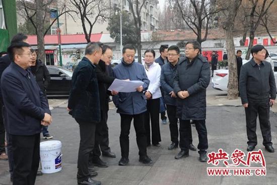 翟晓宾调研城市有机更新安置区项目建设工作