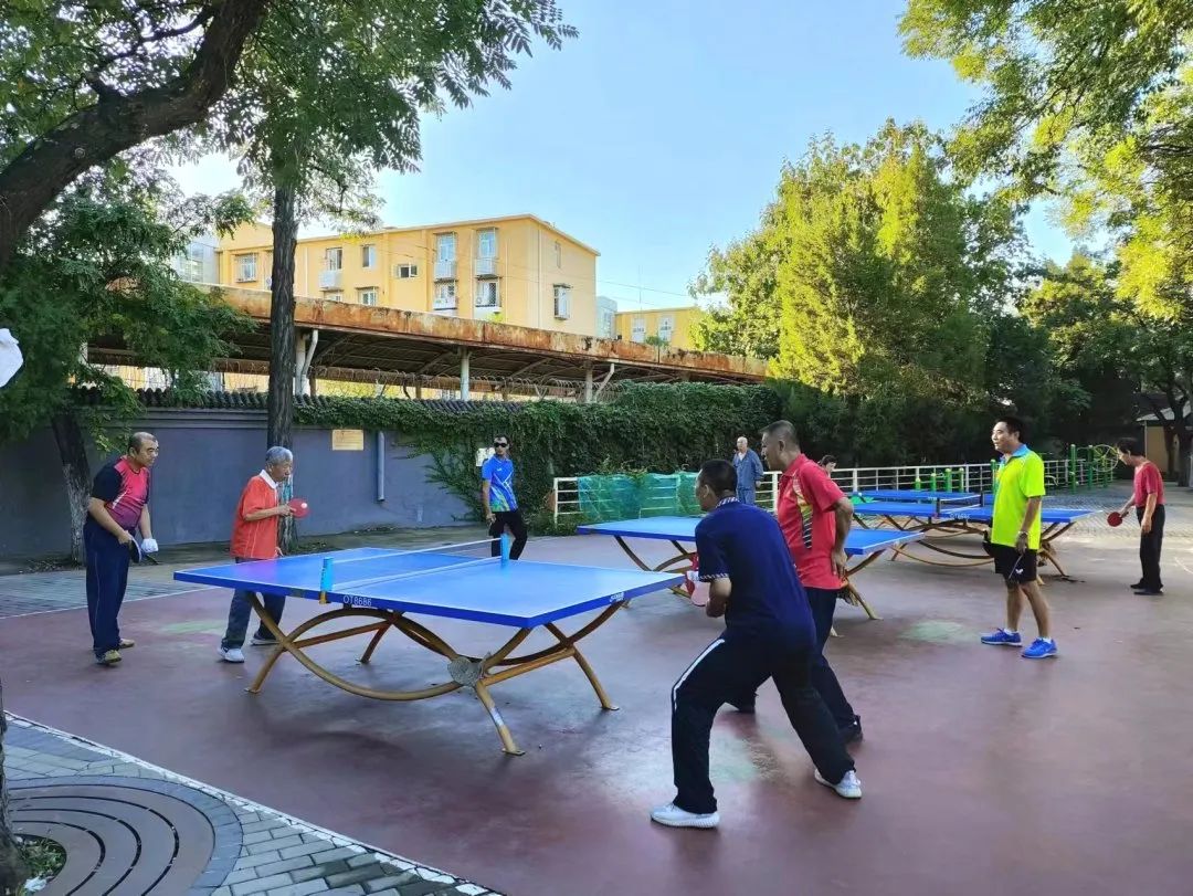 数量1640处,其中室外体育场地1310处,室内体育场地330处,足球场地41处