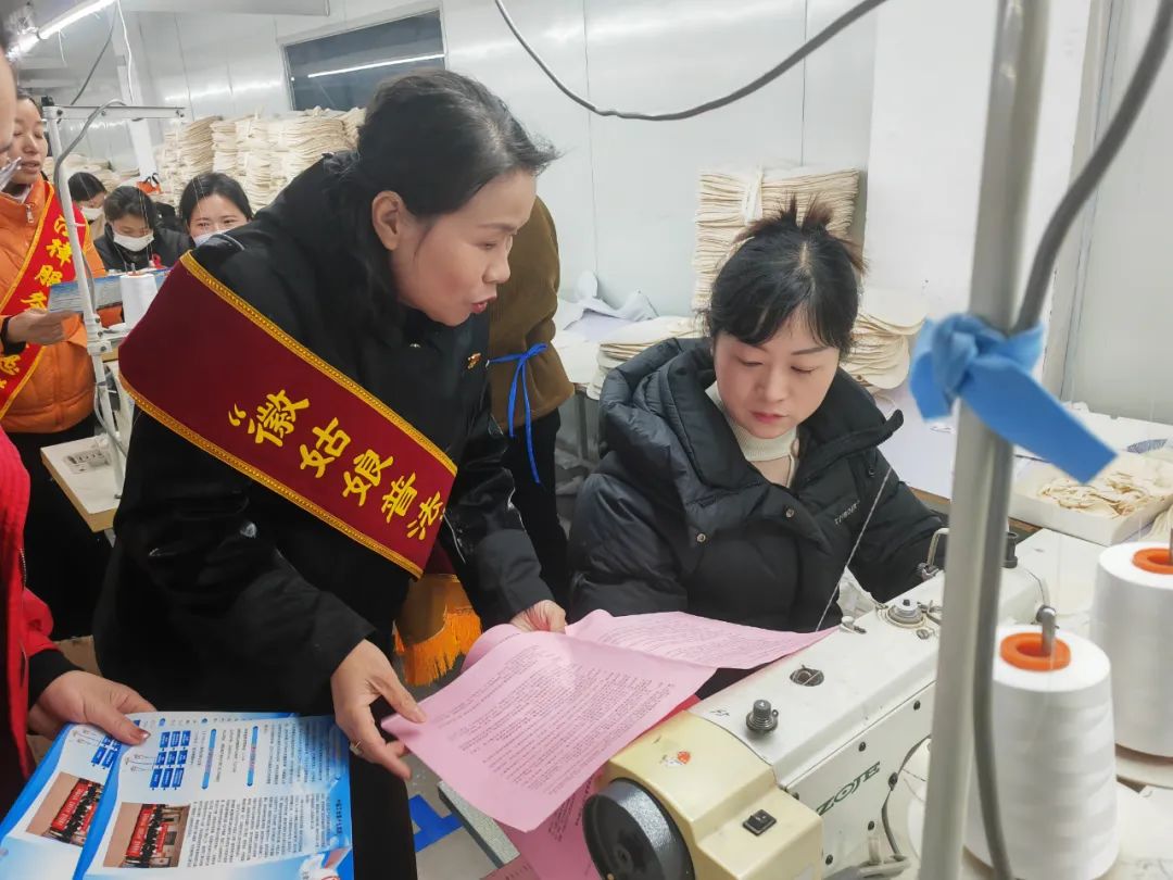 徽姑娘普法宣讲团五进普法为平安亳州护航为群众幸福加码