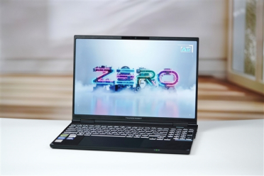 长江PC42Q SSD加持！雷神Zero Air 15笔记本图赏