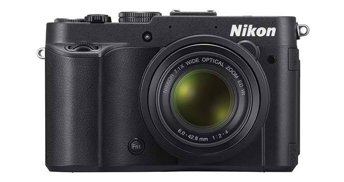 尼康coolpix p7700是一款相对较厚,较重的紧凑型相机