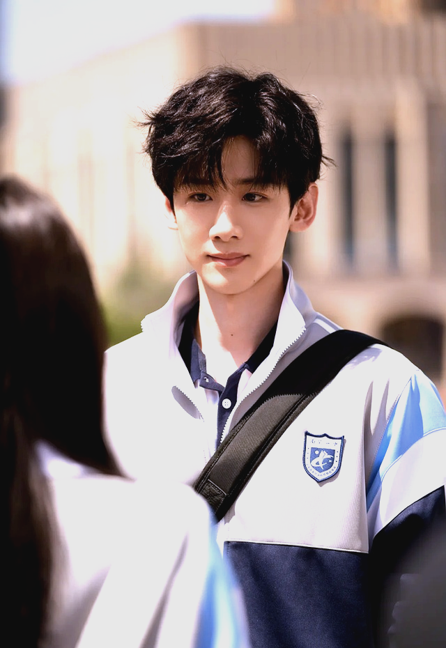 《不眠日》中白敬亭与宋家腾的演技交锋与市场反响