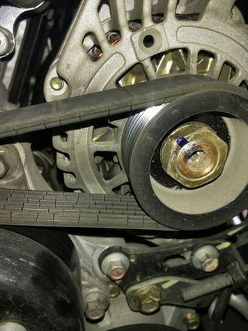 飞度更换发电机皮带