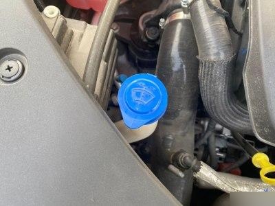 长安cs75plus玻璃水在哪加?