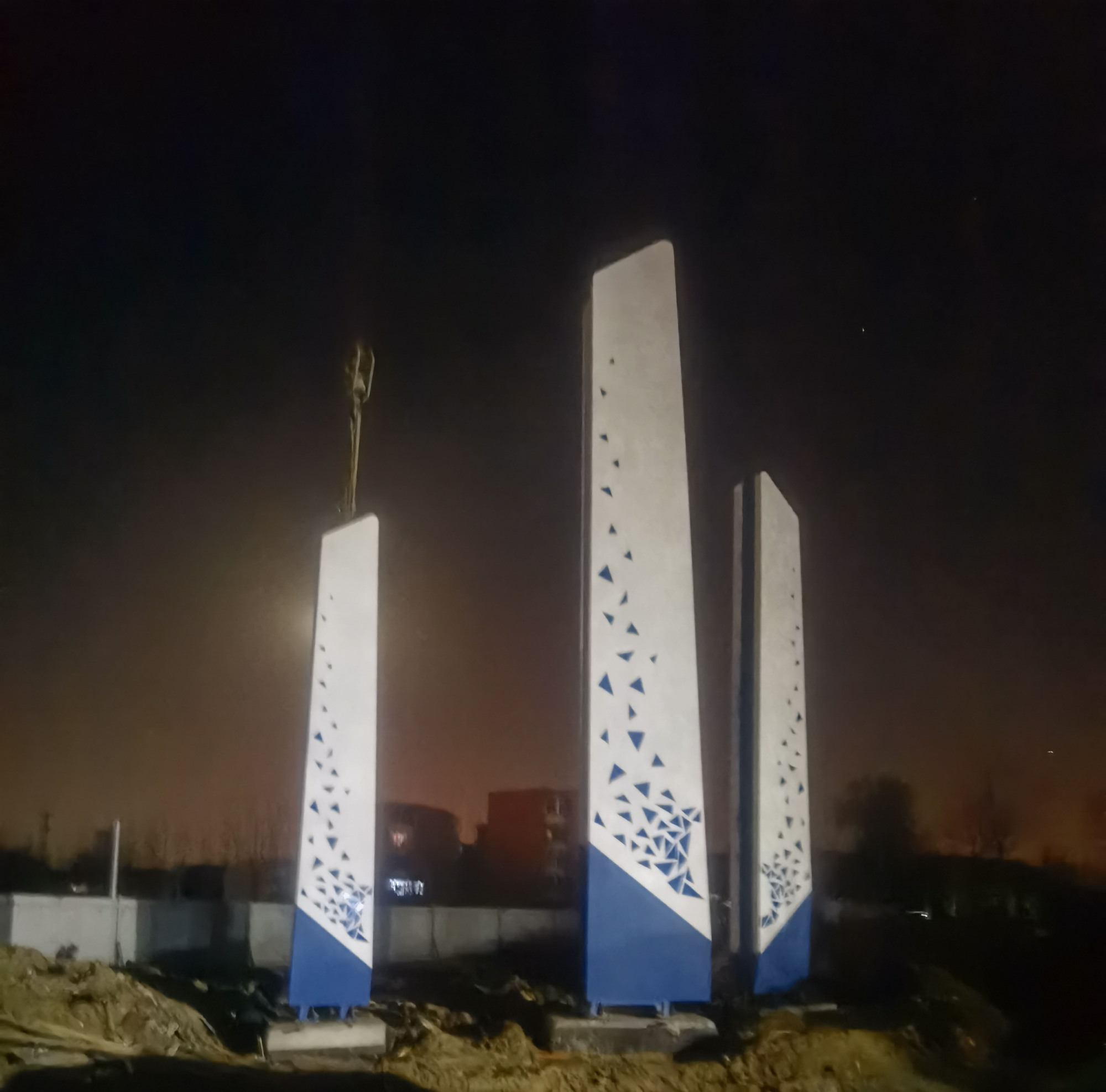 大型不锈钢精神堡垒 不锈钢标识标牌