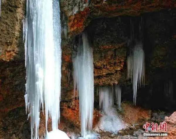 漳縣新寺八龍峽冰雕奇觀