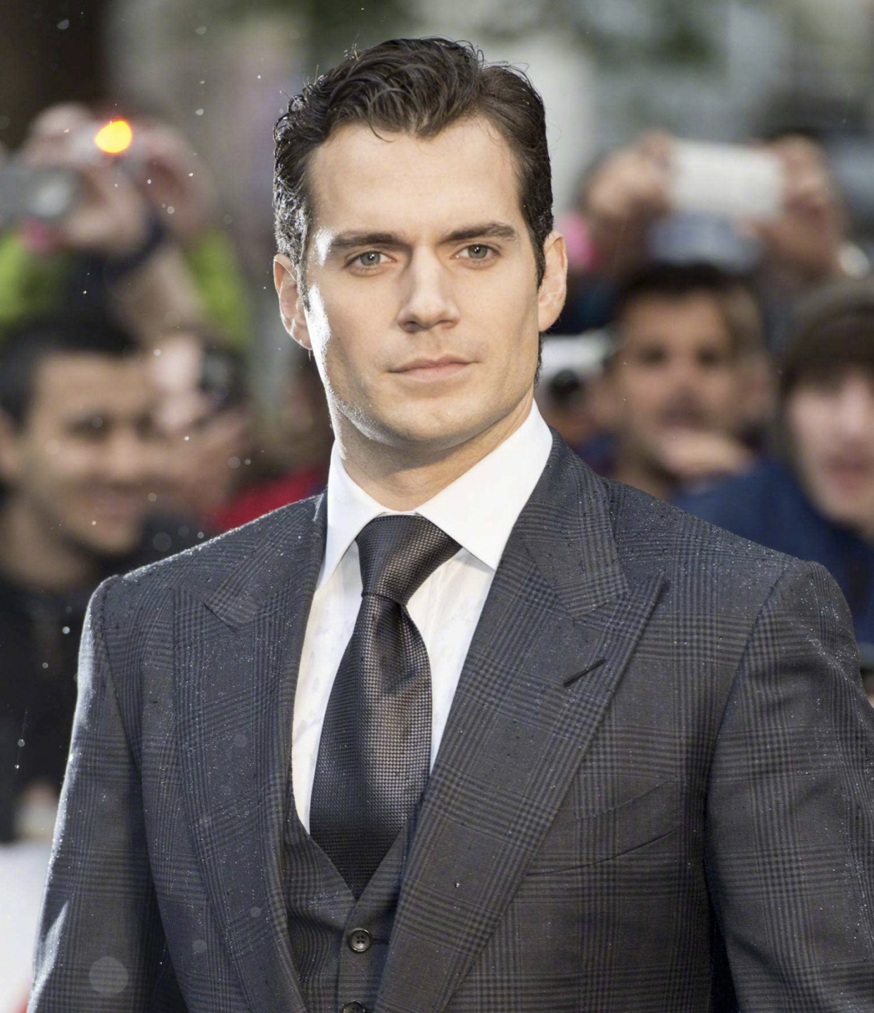 dc"大超"演员亨利·卡维尔:想继续演超人,也愿意加盟漫威!