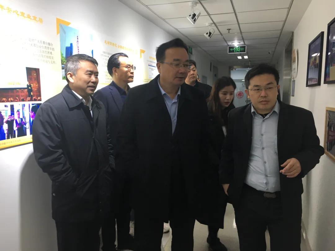 国台办经济局局长张世宏调研在蓉台资企业