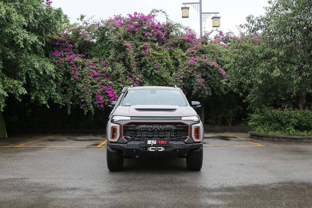 动力澎湃的硬核越野皮卡,试驾上汽大通星际·牛魔王