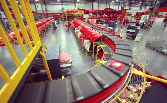 京东智能分拣中心上线 提升物流效率与用户体验