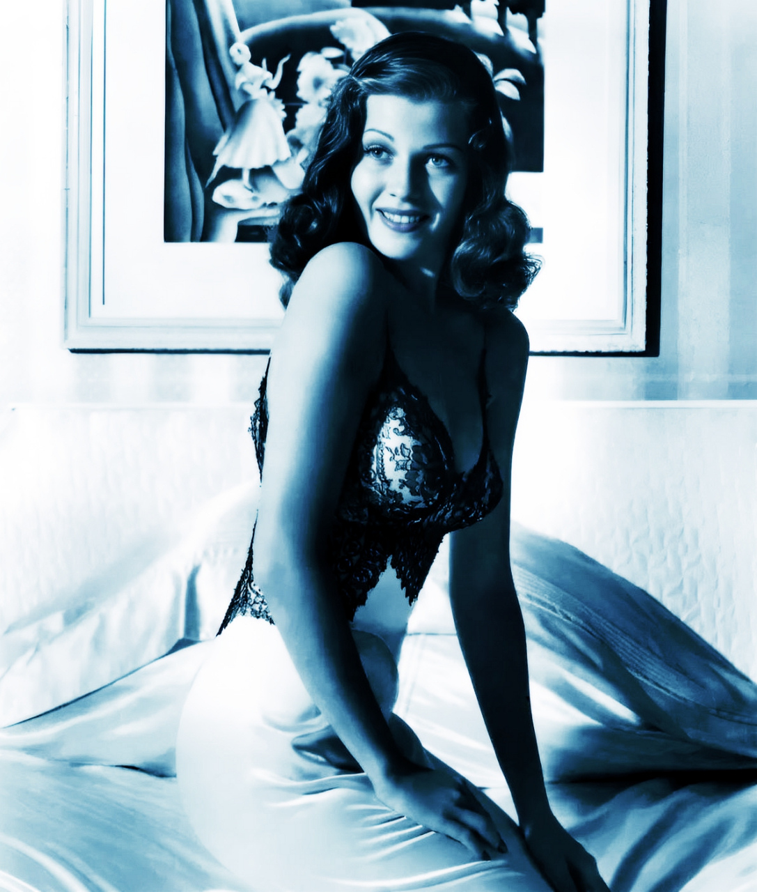 1941年,很多美国大兵把这张印有丽塔·海华丝宇照片的海报装在防水袋