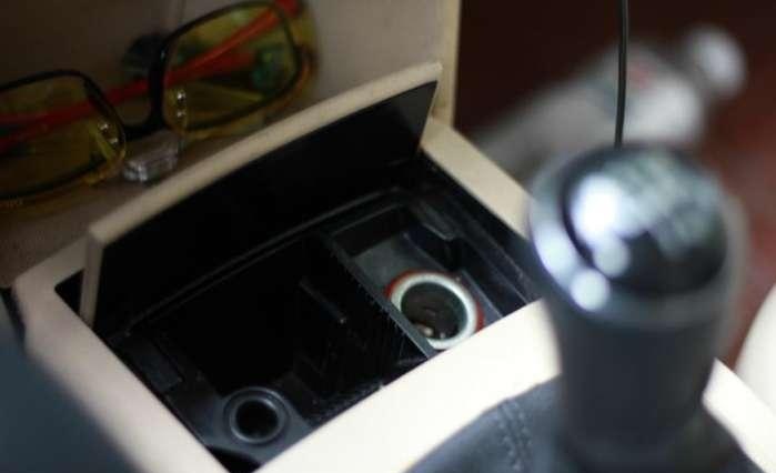 大众polo点烟器不通电的原因是什么?