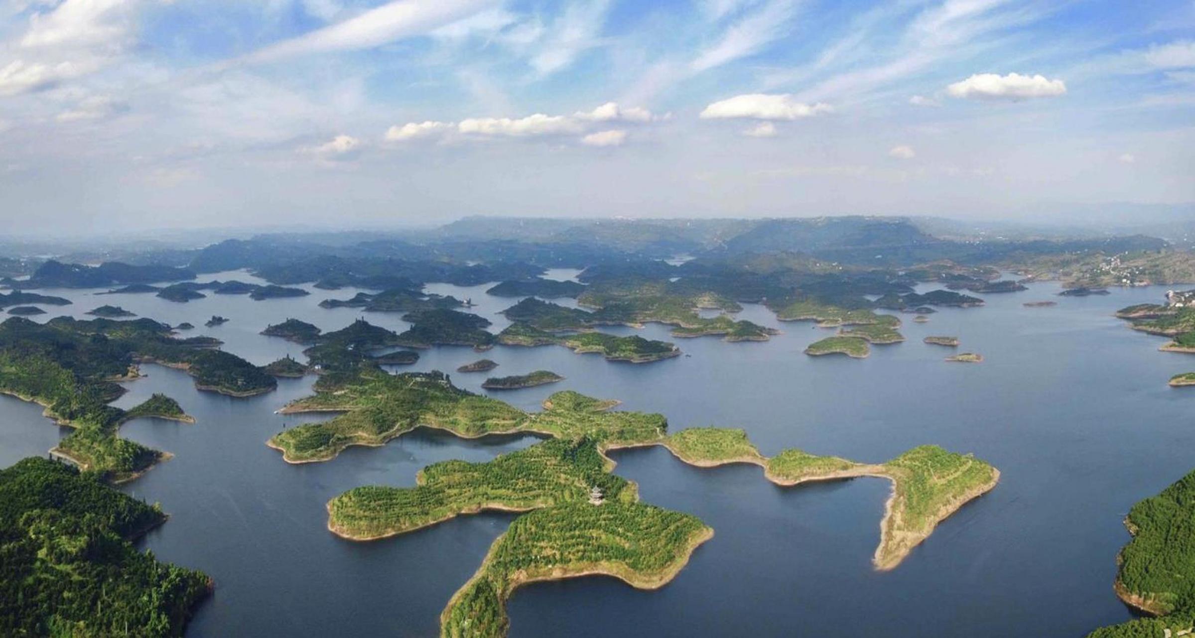 重庆的长寿湖,人尽皆知,是重庆非常著名的人工湖,也是整个西南地区最