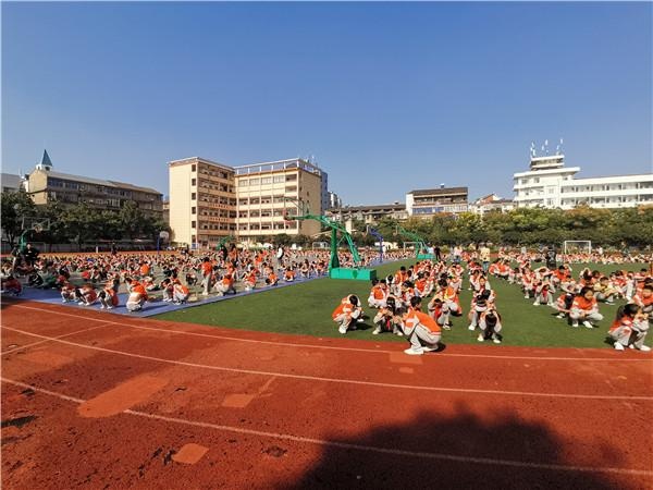 当阳市东门小学田径队图片