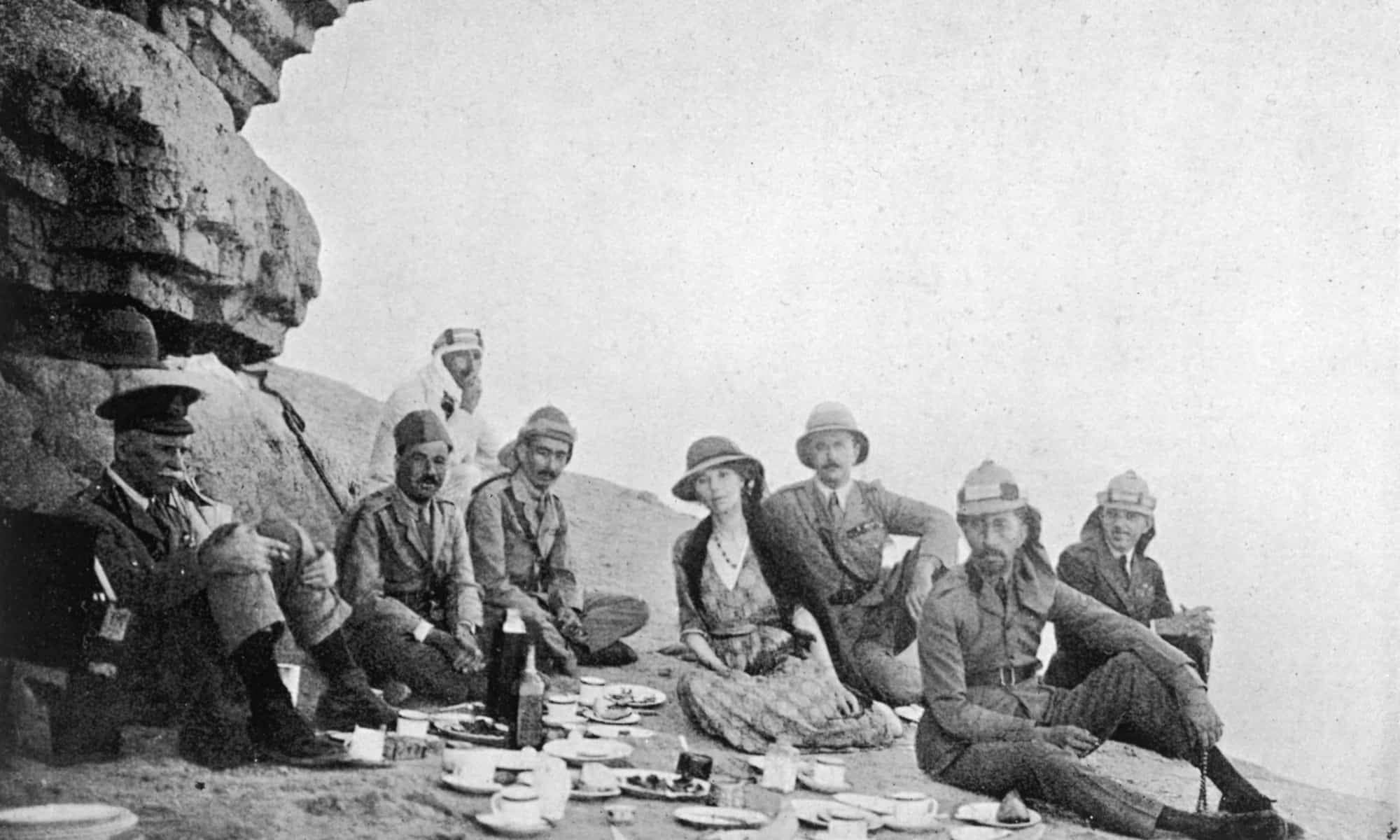 格特鲁德·贝尔是伊拉克的非官方女王,她以间谍,登山者等身份周游世界