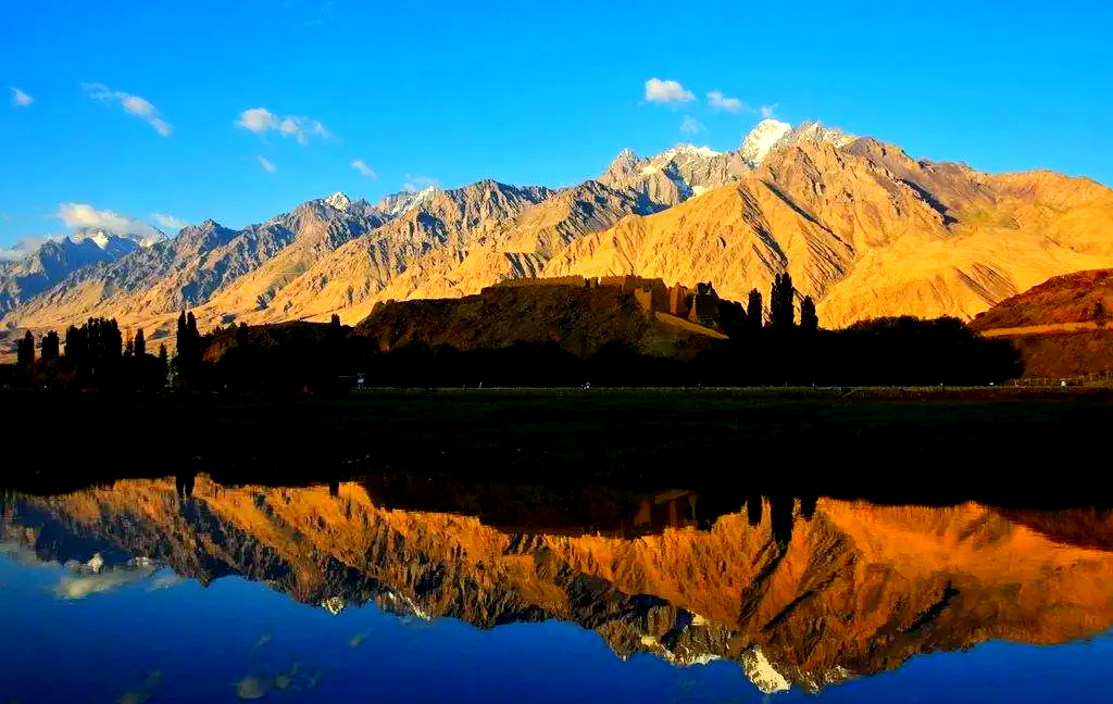 新疆夏尔希里:被誉为"最后一片净土",探秘其神奇魅力