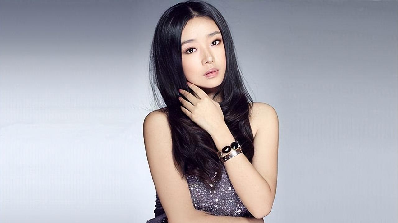 王永红:公司破产欠800亿,套61亿携女明星出逃,亲爹去世都不回