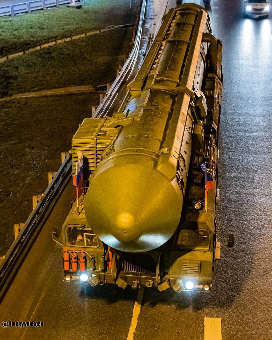 俄罗斯亚尔斯洲际弹道导弹和莫斯科红场的约会