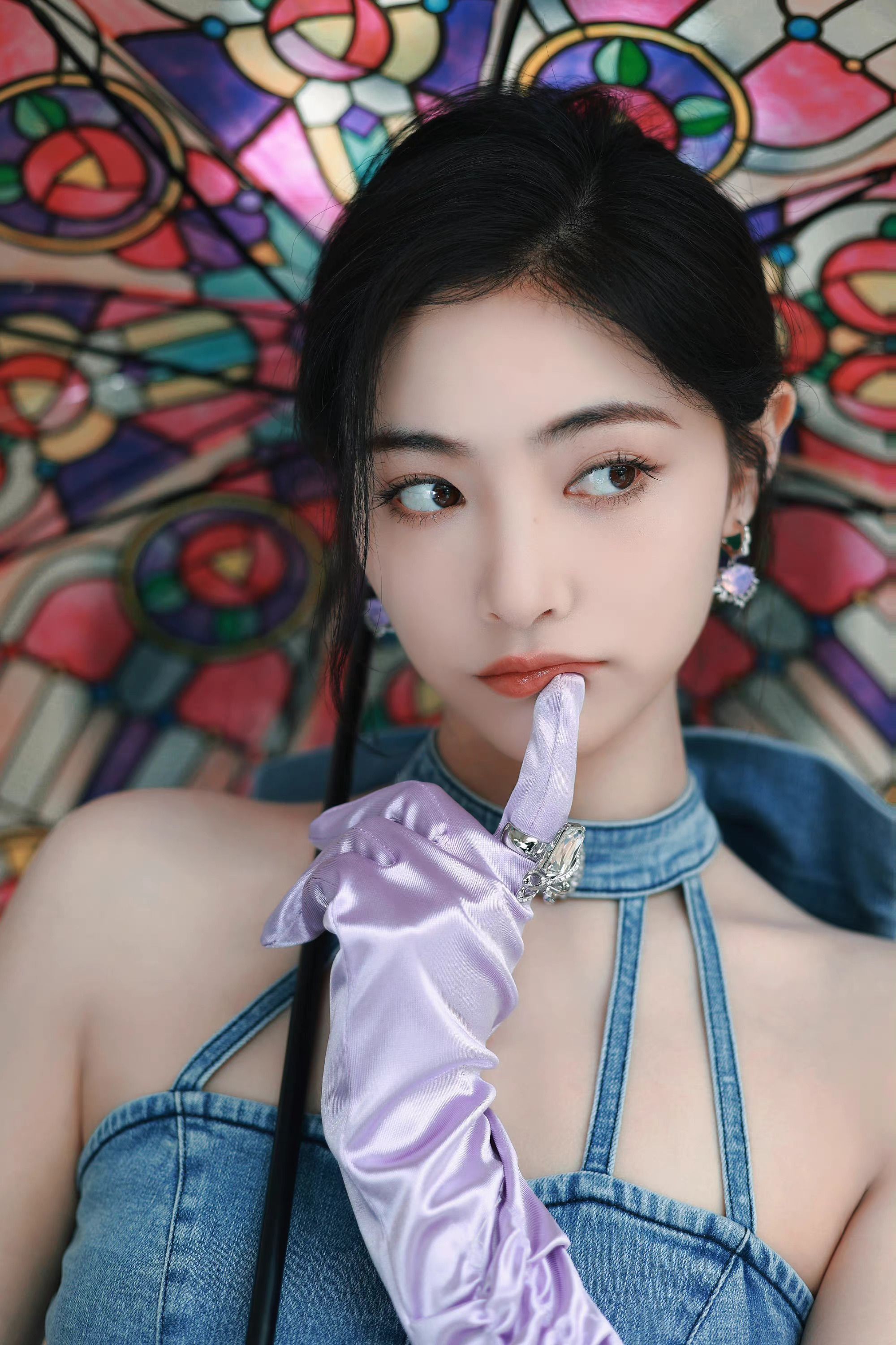 许佳琪蝴蝶结牛仔连体裤优雅写真